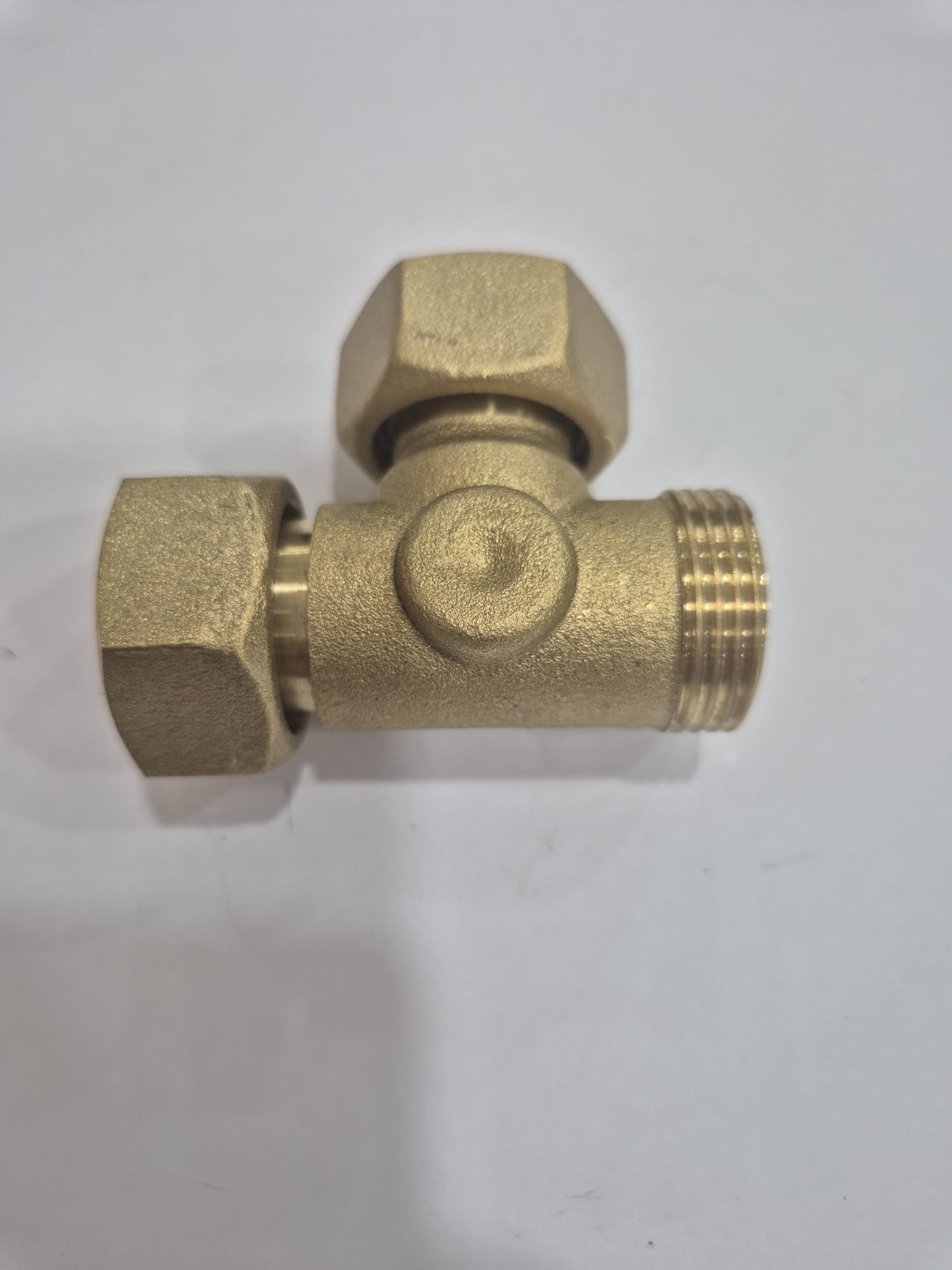 3/4’’ T fittingsi ortadan ve yandan 3/4’’ rekorlu