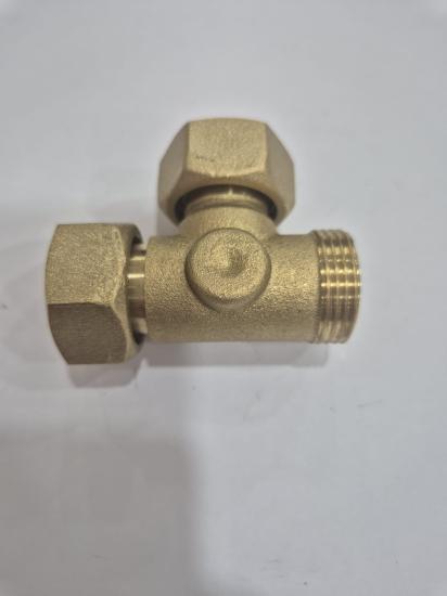 3-4’’ T fittingsi ortadan ve yandan 3-4’’ rekorlu